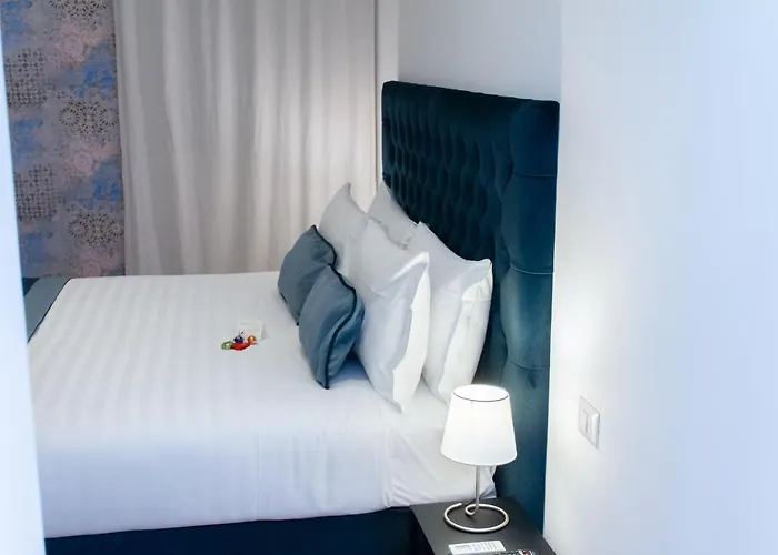 At Vatican 4* روما